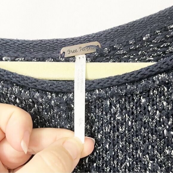Free People Midnight Knit 3/4 Sleeve Blue & White Oversized Crop Sweater Size SP - Picture 6 of 6